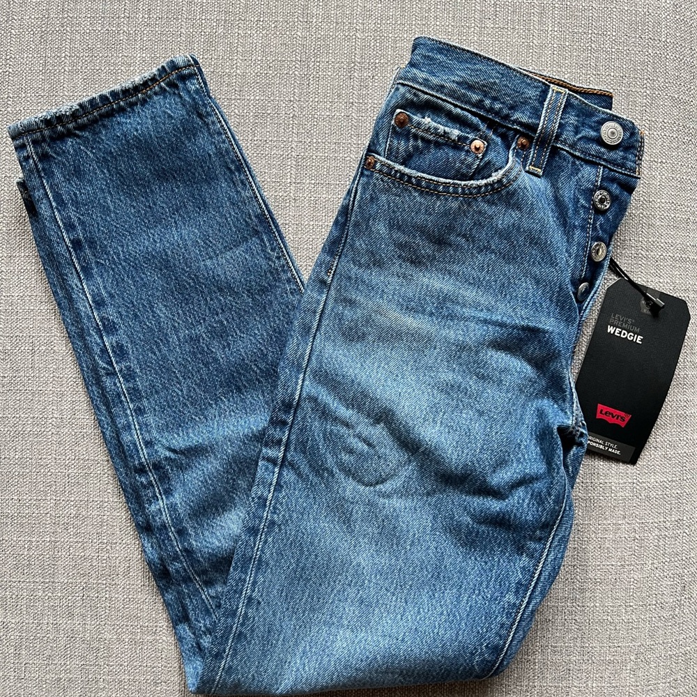 Levi’s Wedgie Fit Ankle